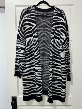 Kate & Mallory Zebra-Print Open Front Cardigan - Black & White